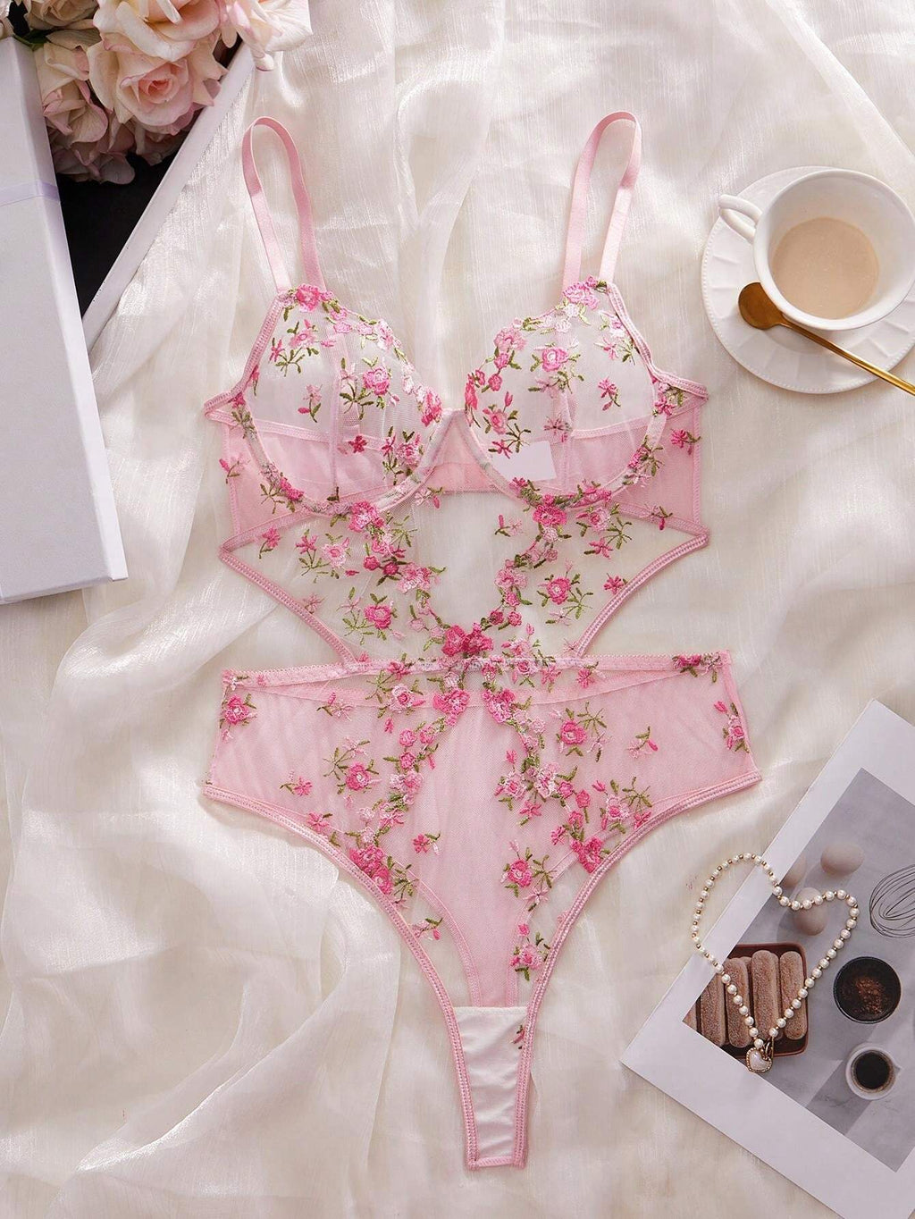 Élan Secret |Lingerie sexy avec broderie florale
