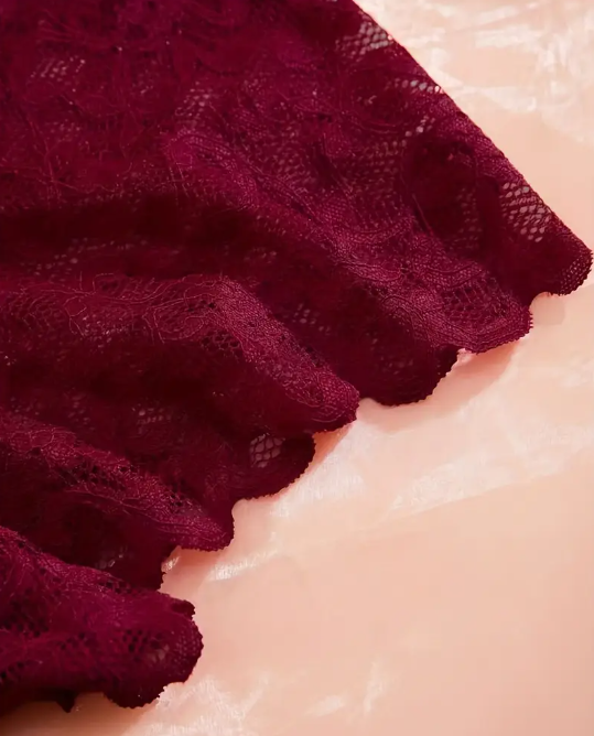 Velloura | Ensemble de 4 pièces de sous-vêtements en dentelle sexy et confortables