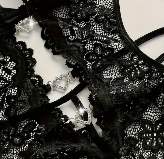 Velvette | Body avec dentelle, cœurs et diamants